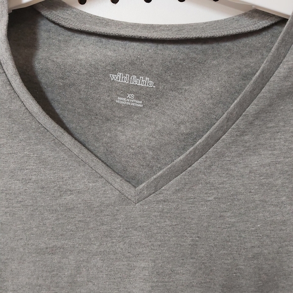 Wild Fable Girls grey and maroon red med XS and med Cropped Top - Picture 15 of 17